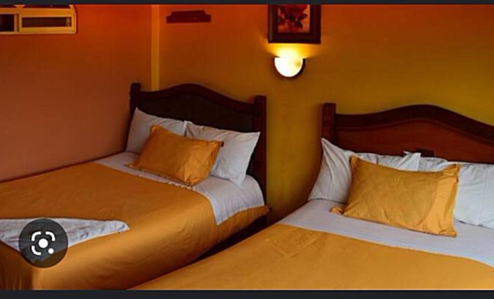 Hostal Miguel Angel Hotell Quito Exteriör bild
